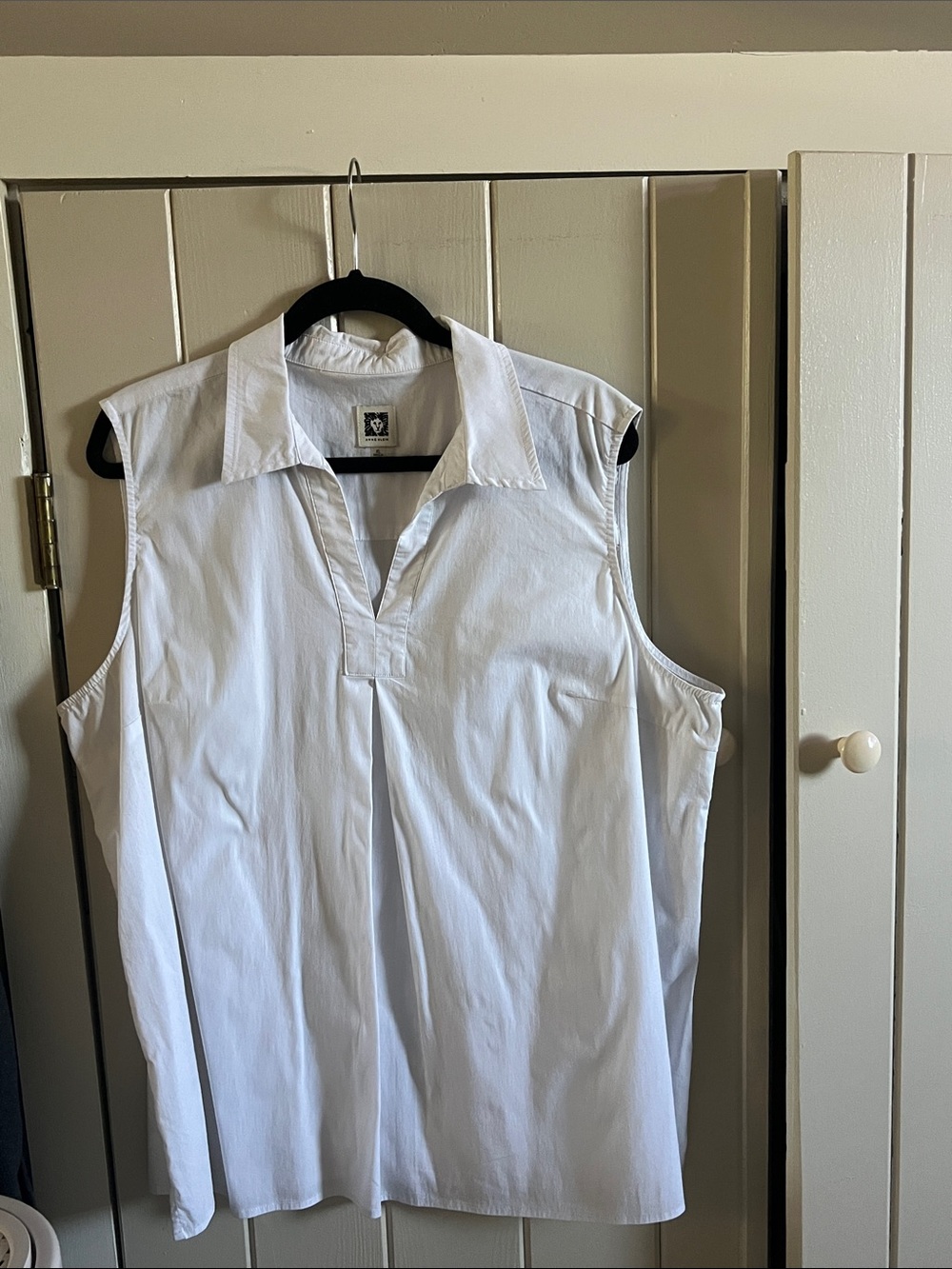Anne Klein White Sleeveless Collared Tank Top